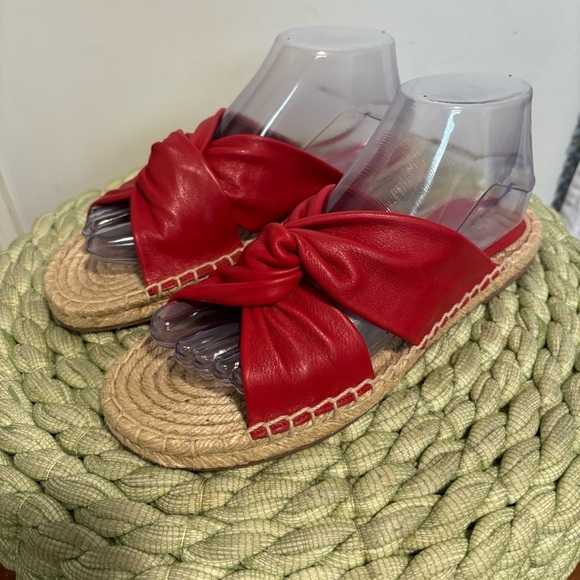 AEROSOLES Paramus Red Leather Twist Strap Slip On Flat Espadrille Sandals NWOB - Picture 1 of 7